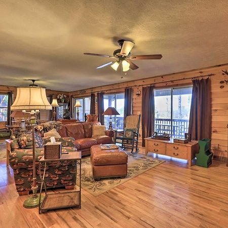 Lakefront Sparta Cottage With Decks And Boat Dock エクステリア 写真