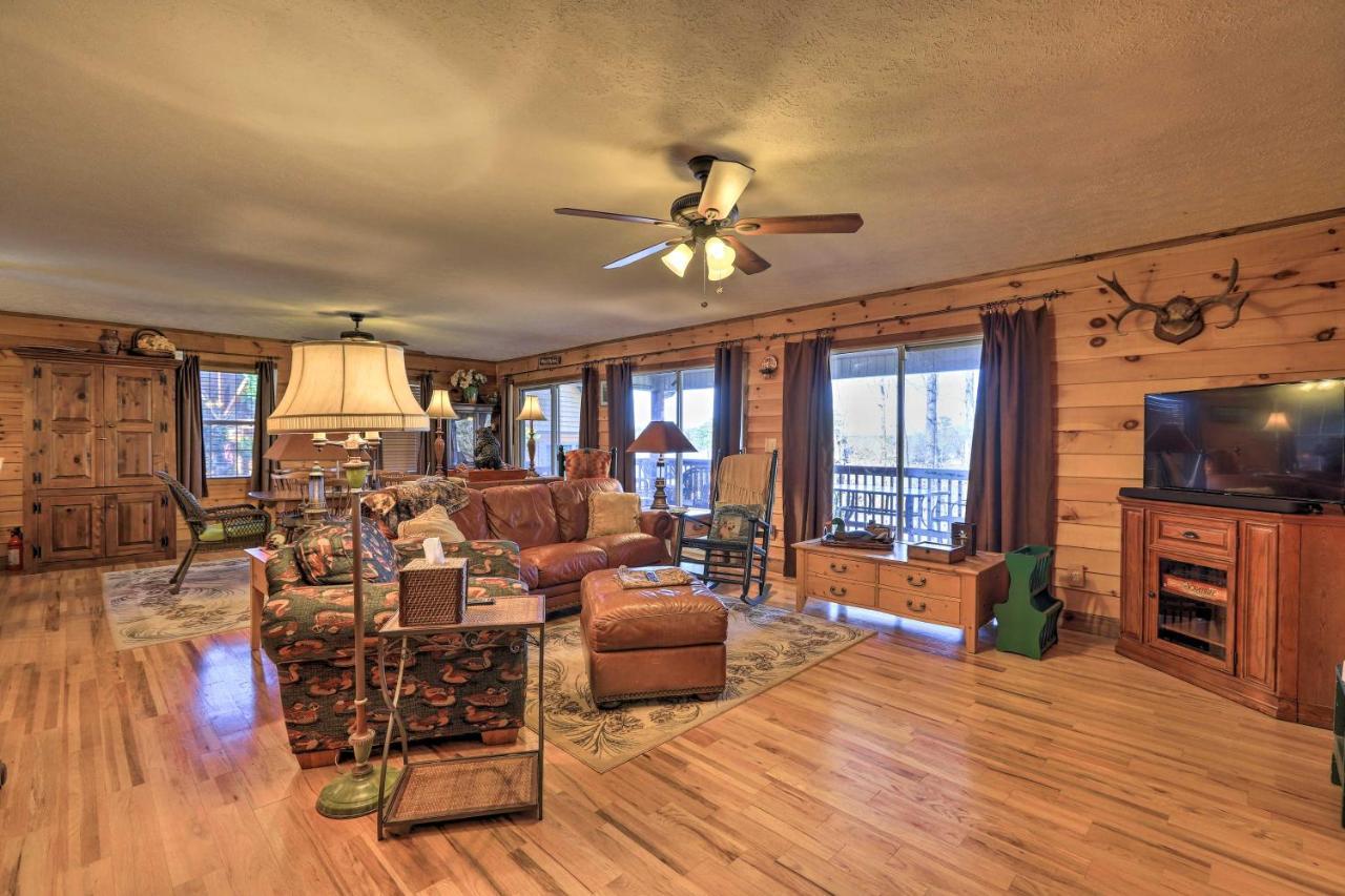 Lakefront Sparta Cottage With Decks And Boat Dock エクステリア 写真