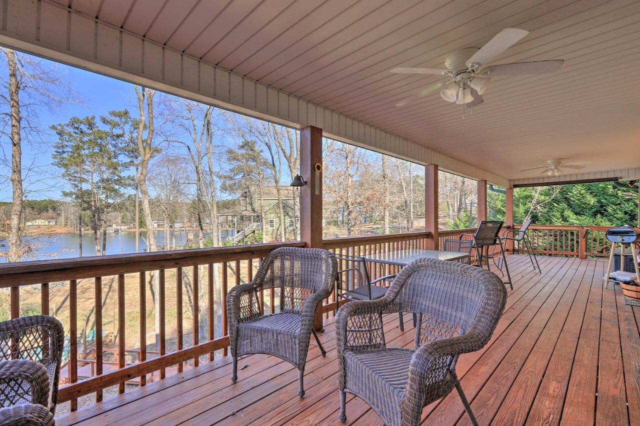 Lakefront Sparta Cottage With Decks And Boat Dock エクステリア 写真