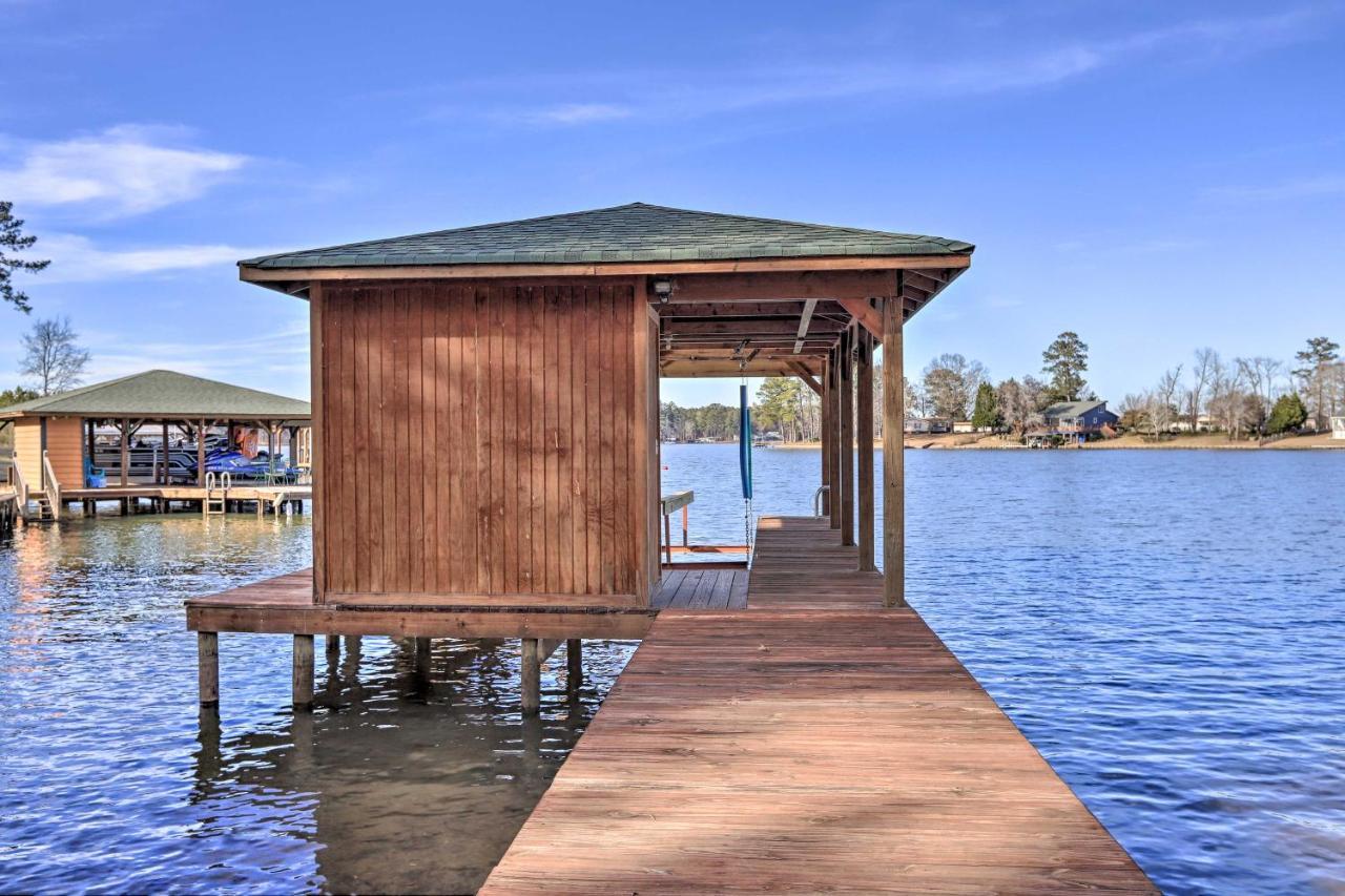 Lakefront Sparta Cottage With Decks And Boat Dock エクステリア 写真