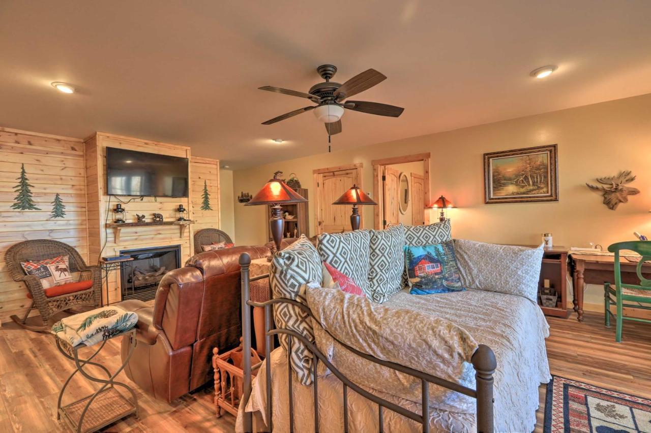 Lakefront Sparta Cottage With Decks And Boat Dock エクステリア 写真
