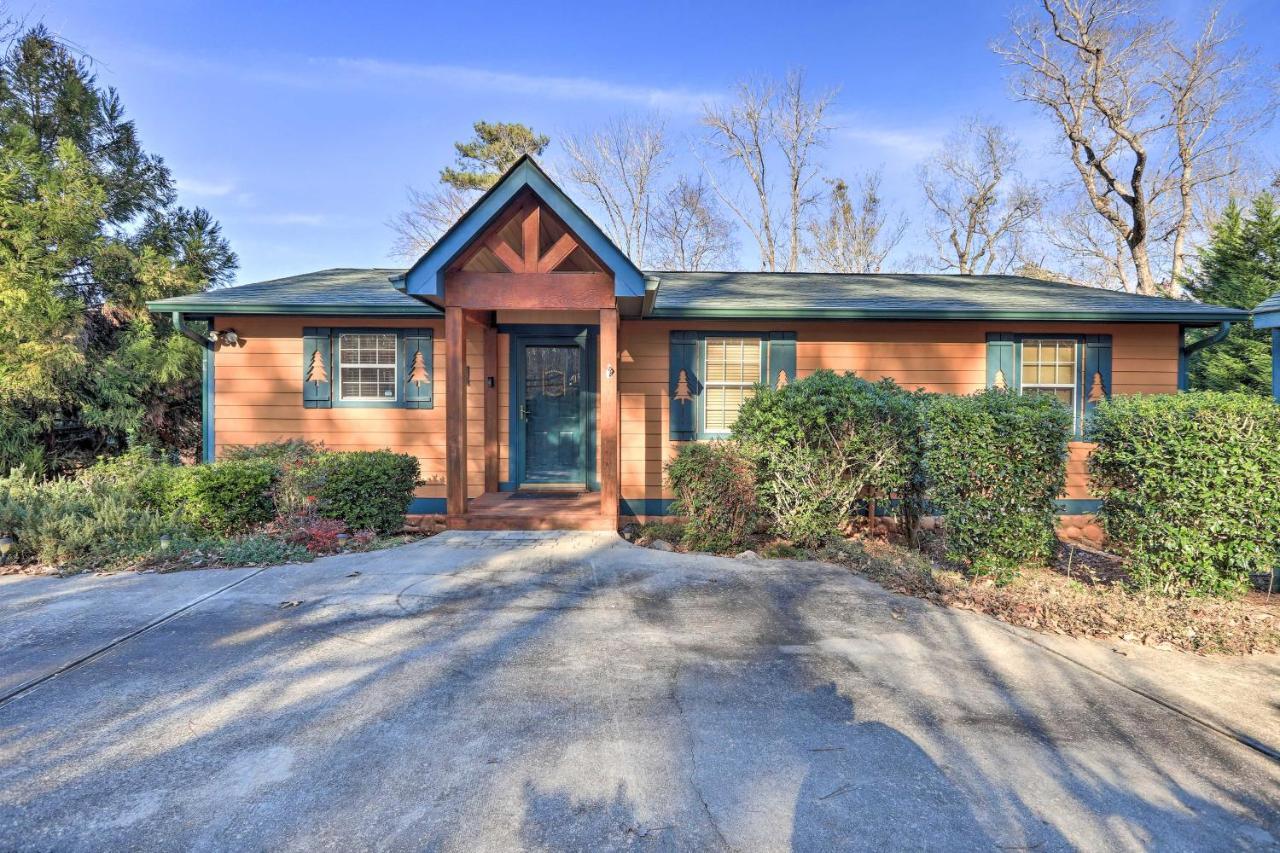 Lakefront Sparta Cottage With Decks And Boat Dock エクステリア 写真
